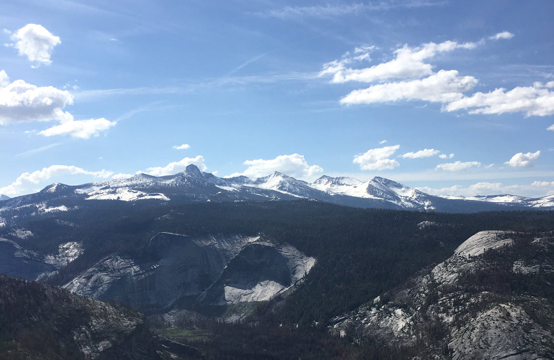image of Yosemite Mountains and sky